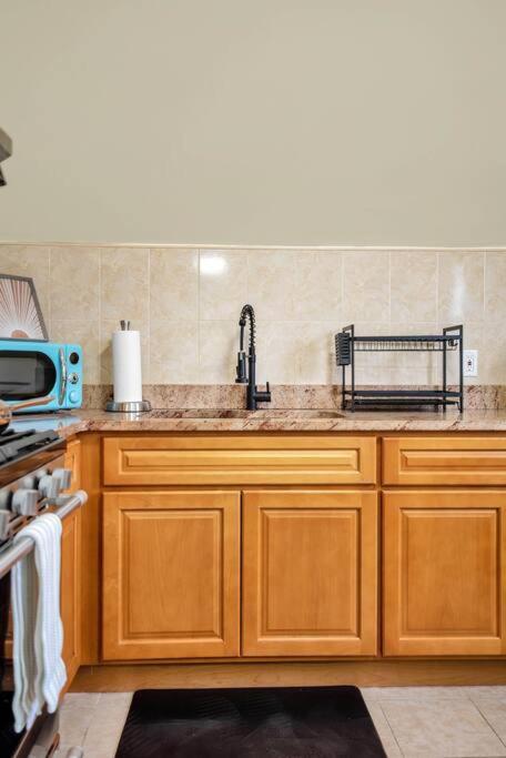 شقة Golden Gem In Heart Of East Rock Quiet 3Br Near Dt And Yale نيو هافن المظهر الخارجي الصورة