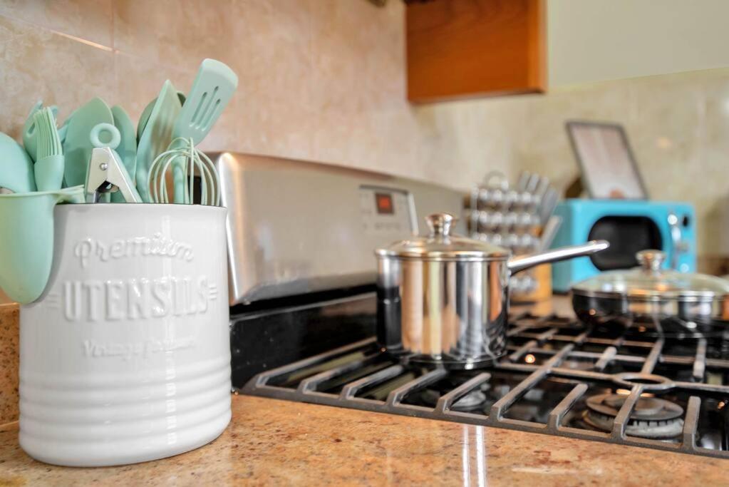 شقة Golden Gem In Heart Of East Rock Quiet 3Br Near Dt And Yale نيو هافن المظهر الخارجي الصورة